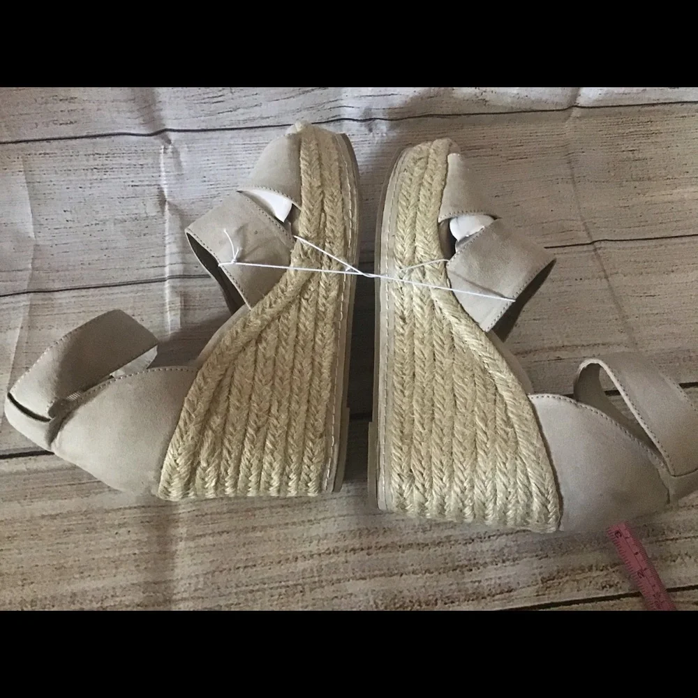 Universal Thread Wedge Sandal size 11 NWT - Picture 4 of 8